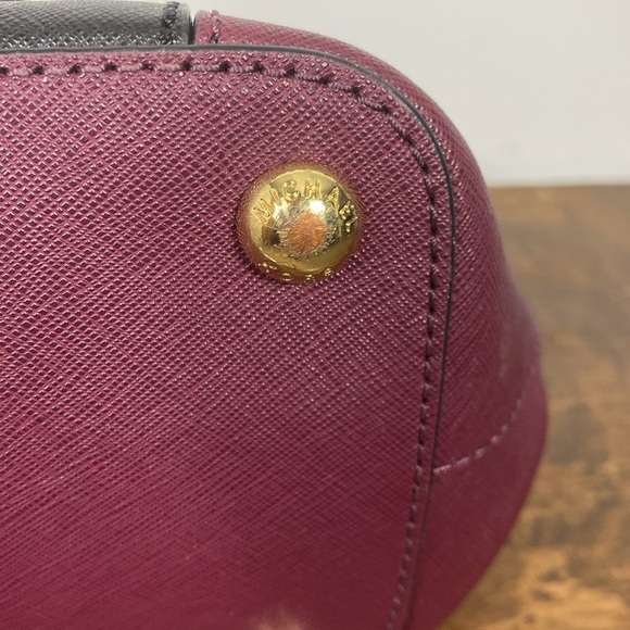 Michael Kors Jet Set Top Zip Snap Pocket Tote merlot and black - Picture 11 of 11
